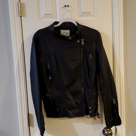 BLACK JACKET - Picture 3 of 12